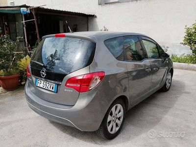 Usata Opel Meriva 95 CV (69 kW) 2012 Marrone Monovolume