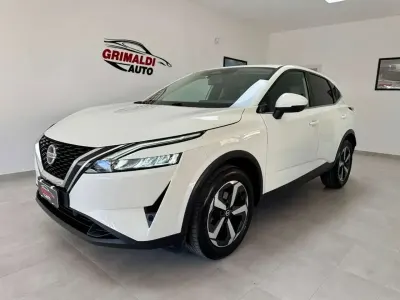 Usata Nissan Qashqai N-Connecta 140 CV (102 kW) 2022 Bianco SUV