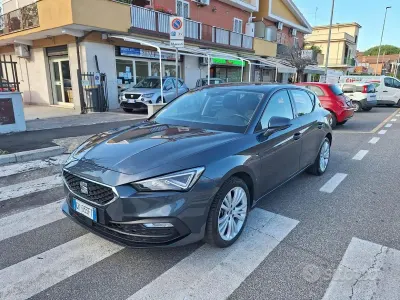 Usata Seat Leon Business 150 CV (110 kW) 2022 Grigio Berlina