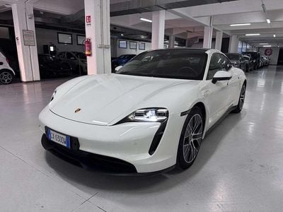 Begagnad Porsche Taycan 4S