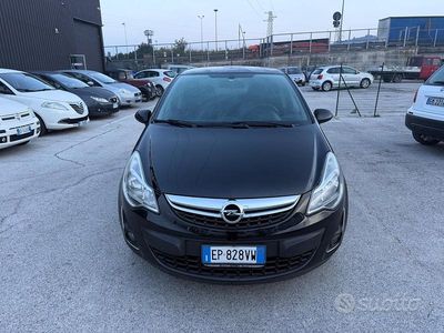 Usata Opel Corsa Sport 95 CV (69 kW) 2013 Nero Berlina
