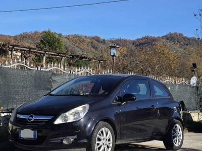 Usata Opel Corsa Enjoy 80 CV (58 kW) 2009 Berlina