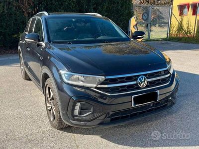 Usata VW T-Roc R-line 115 CV (84 kW) 2023 Nero SUV