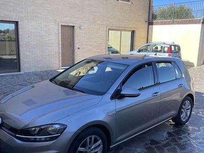 Grigio Usata 2020 VW Golf VIII Trendline Berlina | 19.000 € (Buon prezzo)
