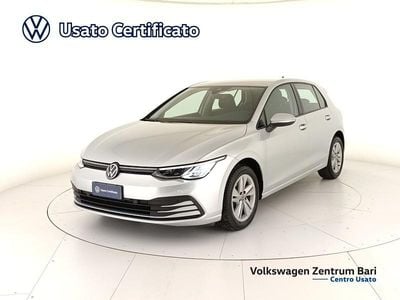 Usata VW Golf VIII Life 115 CV (84 kW) 2021 Argento Berlina