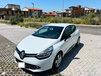 Usata Renault Clio IV PE 90 CV (66 kW) 2014 Bianco Berlina