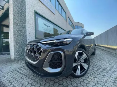 Nuova Audi Q5 S-Line 204 CV (150 kW) 2026 Grigio SUV