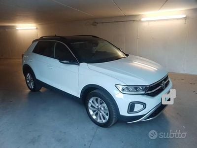 Usata VW T-Roc Edition 116 CV (85 kW) 2024 Bianco SUV