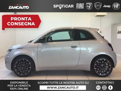 Nuova Fiat 500 Icon 65 CV (47 kW) 2026 Blu/azzurro Berlina
