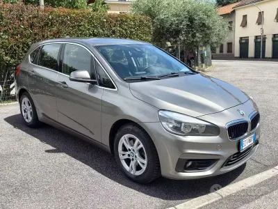 Usata BMW 216 Active Tourer Advantage 116 CV (85 kW) 2015 Grigio Monovolume