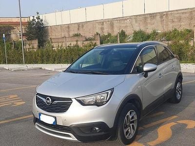 Usata Opel Crossland X Innovation 99 CV (72 kW) 2017 Grigio SUV