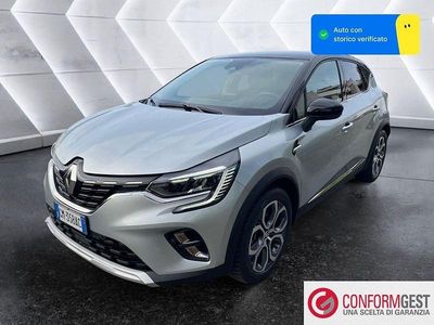 Begagnad Renault Captur Techno 143 HK (105 kW) 2023 Grå SUV