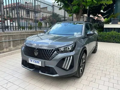 Usata Peugeot 2008 Allure 101 CV (74 kW) 2025 Grigio selenum SUV