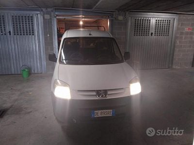 Usata Peugeot Partner 75 CV (55 kW) 2006 Bianco Monovolume