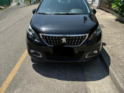 Usata Peugeot 2008 99 CV (72 kW) 2019 SUV