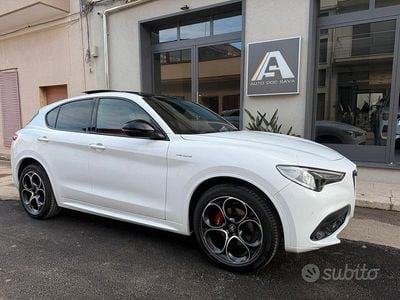 Begagnad Alfa Romeo Stelvio Veloce 210 HK (154 kW) 2022 Vit SUV