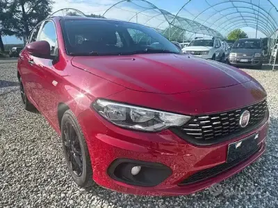 Occasion Fiat Tipo Lounge 120 ch (88 kW) 2016 Rouge Berline
