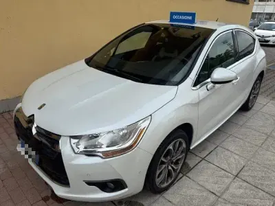Usata DS Automobiles DS4 Chic 114 CV (83 kW) 2013 Bianco Berlina