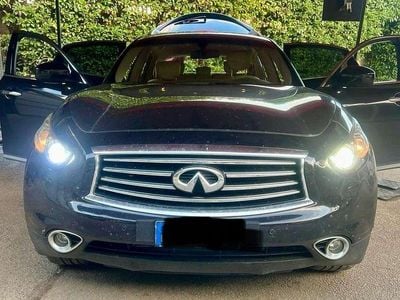 Infiniti QX70