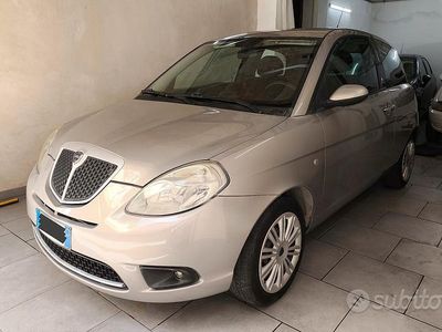 Grigio Usata 2009 Lancia Ypsilon Utilitaria | 4250 € (Cara)