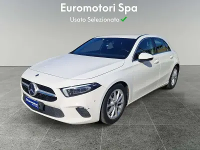 Usata Mercedes A180 Business 116 CV (85 kW) 2019 Bianco Berlina