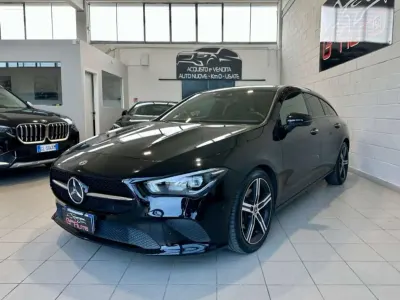 Usata Mercedes CLA200 Shooting Brake 150 CV (110 kW) 2020 Nero Station wagon