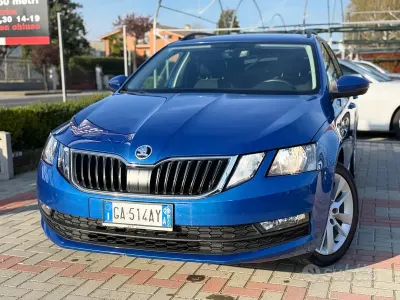 Usata Skoda Octavia Executive 116 CV (85 kW) 2020 Blu Station wagon