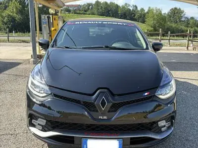 Usata Renault Clio IV Trophy 220 CV (161 kW) 2017 Nero Berlina