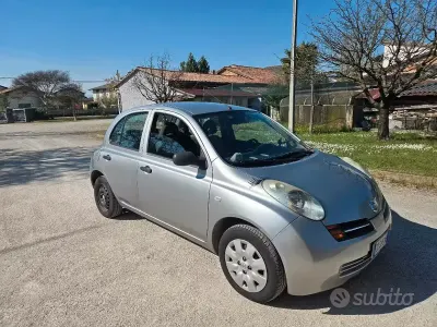 Usata Nissan Micra 65 CV (47 kW) 2003 Grigio Utilitaria
