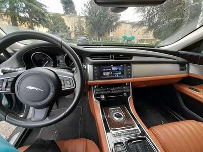 Usata Jaguar XF Prestige 299 CV (219 kW) 2016 Berlina
