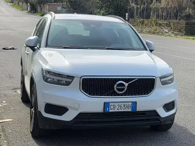 Occasion Volvo XC40 Momentum 129 ch (94 kW) 2020 Blanc SUV