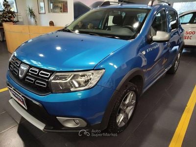 Blu/azzurro Usata 2017 Dacia Sandero Stepway Berlina | 9100 € (Buon prezzo)