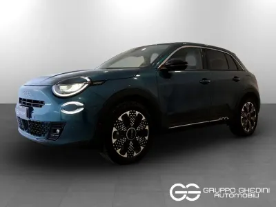 Usata Fiat 600 La Prima 110 CV (80 kW) 2025 Verde mare SUV