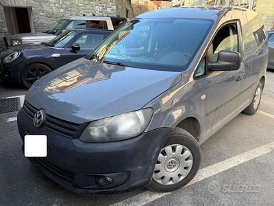 Usata VW Caddy 102 CV (75 kW) 2015 Grigio Monovolume