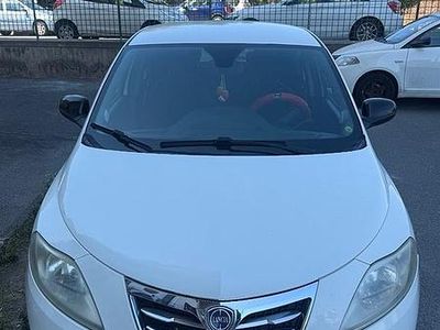 Usata Lancia Ypsilon 2012 Bianco Utilitaria