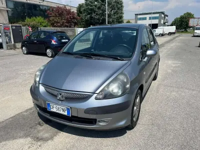 Usata Honda Jazz 77 CV (56 kW) 2008 Grigio Utilitaria