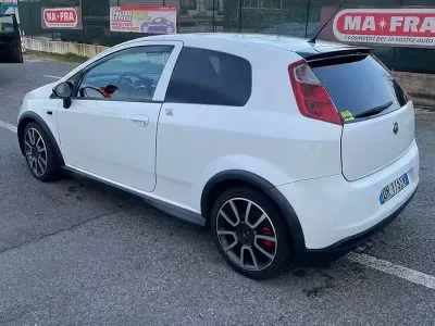 Usata Fiat Grande Punto Abarth 155 CV (114 kW) 2008 Bianco Utilitaria