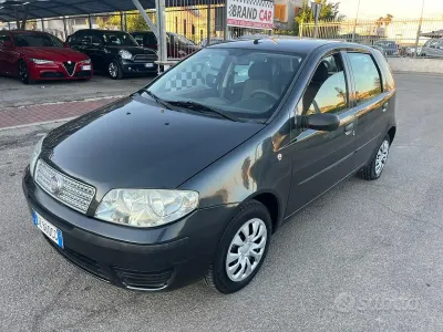 Usata Fiat Punto Classica 60 CV (44 kW) 2009 Grigio Utilitaria