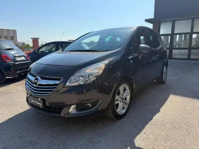 Usata Opel Meriva Cosmo 120 CV (88 kW) 2016 Grigio Monovolume