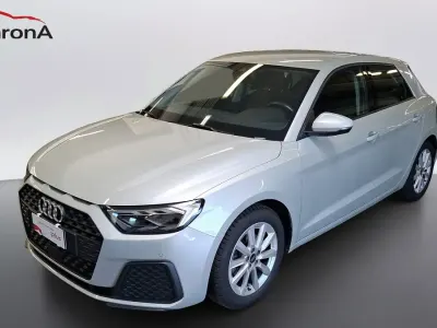 Usata Audi A1 Sportback Ambiente 110 CV (80 kW) 2023 N8 argento rugiada metallizzat Utilitaria