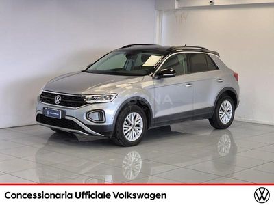 Usata VW T-Roc Life 110 CV (80 kW) 2023 Argento SUV