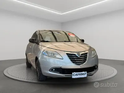Usata Lancia Ypsilon S 69 CV (50 kW) 2012 Grigio Utilitaria