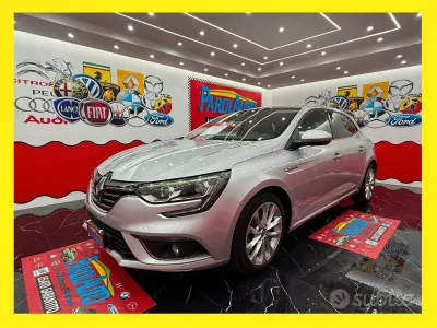 Usata Renault Mégane IV 110 CV (80 kW) 2017 Grigio Berlina