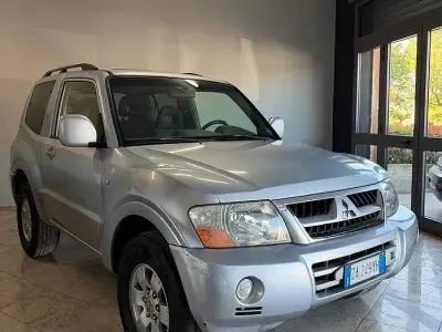 Occasion Mitsubishi Pajero Instyle 160 ch (117 kW) 2007 Gris SUV