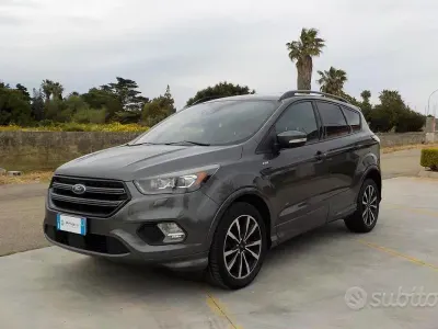 Usata Ford Kuga ST 179 CV (131 kW) 2017 Grigio SUV