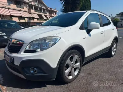 Usata Opel Mokka Cosmo 131 CV (96 kW) 2013 Bianco SUV