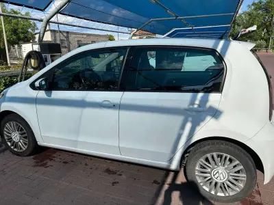 Usata VW up! Highline 75 CV (55 kW) 2022 Bianco Utilitaria