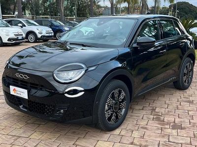 Usata Fiat 600 101 CV (74 kW) 2024 Nero Station wagon