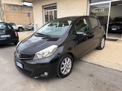Usata Toyota Yaris Style 90 CV (66 kW) 2012 Nero Berlina