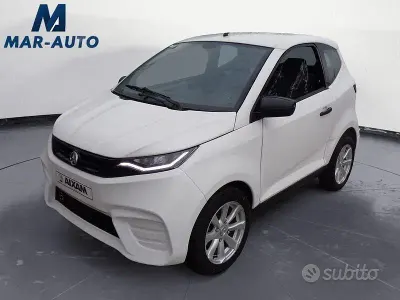 Nuova Aixam City 2026 Bianco Berlina
